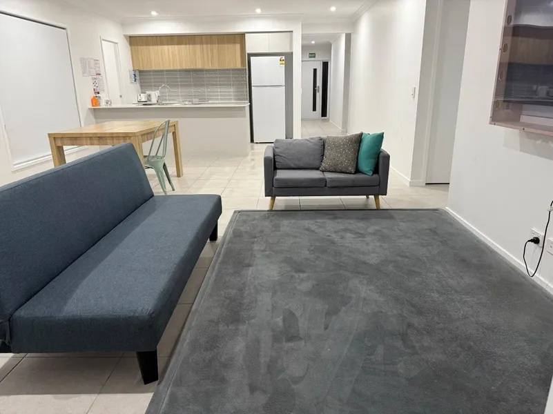 Shoreline+Estate+in+Redland+Bay-2-600h
