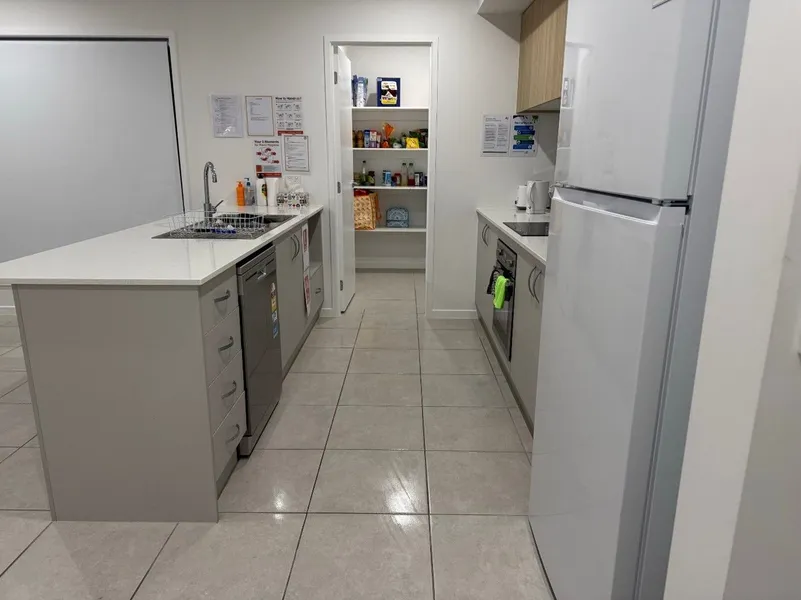 Shoreline+Estate+in+Redland+Bay-3-600h
