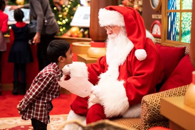Why meeting Santa feels relaxed and enjoyable for kids